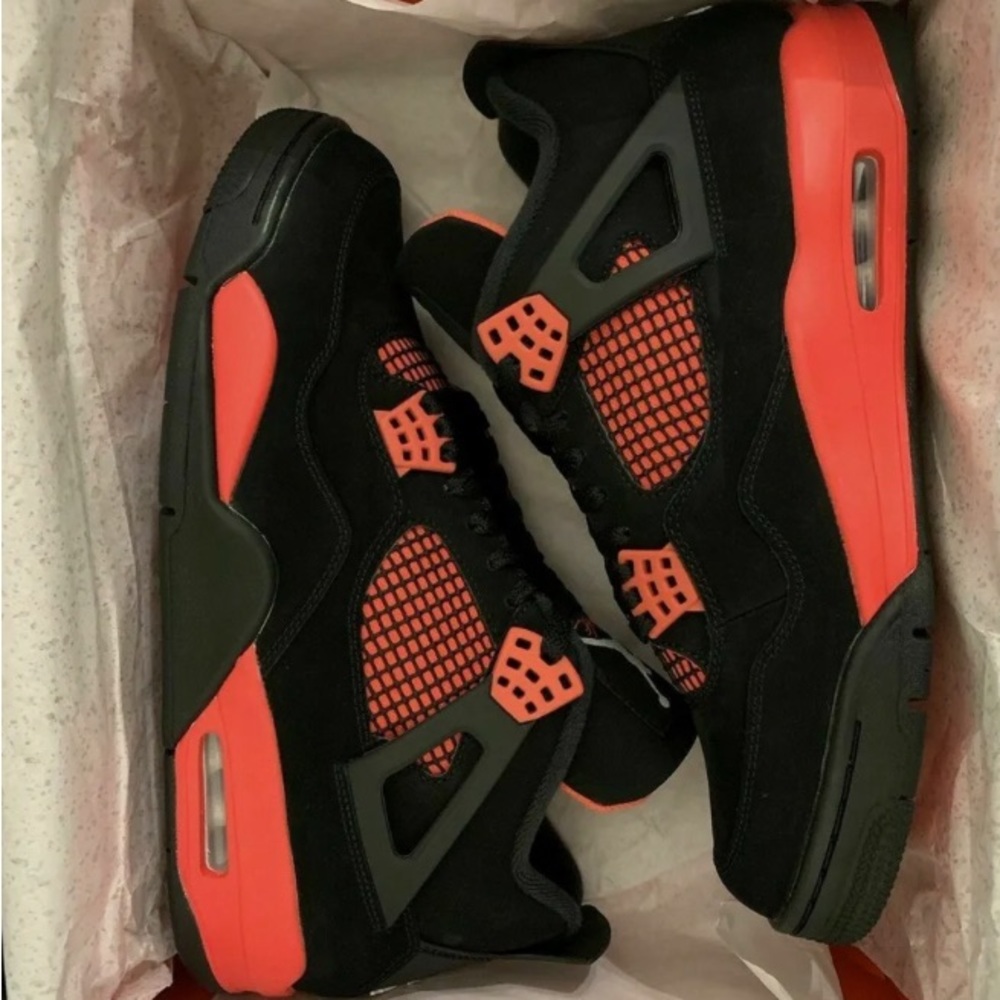 2022 Nike Air Jordan 4s Red Thunder